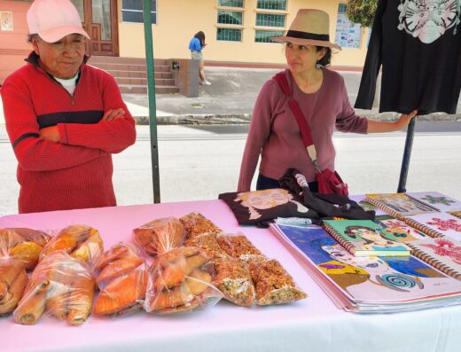 Feria Agroecológica de la casa del Pueblo Kitu Kara